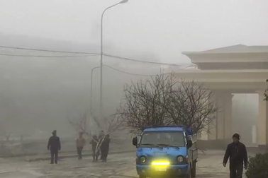 Đào Lào ồ ạt qua cửa khẩu về Việt Nam