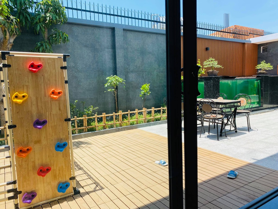 Nhà bạc tỉ tiện nghi của chàng trai “bỏ phố về quê” để chăm sóc mẹ bị bệnh - 15 Nhà bạc tỉ tiện nghi của chàng trai “bỏ phố về quê” để chăm sóc mẹ bị bệnh - 15