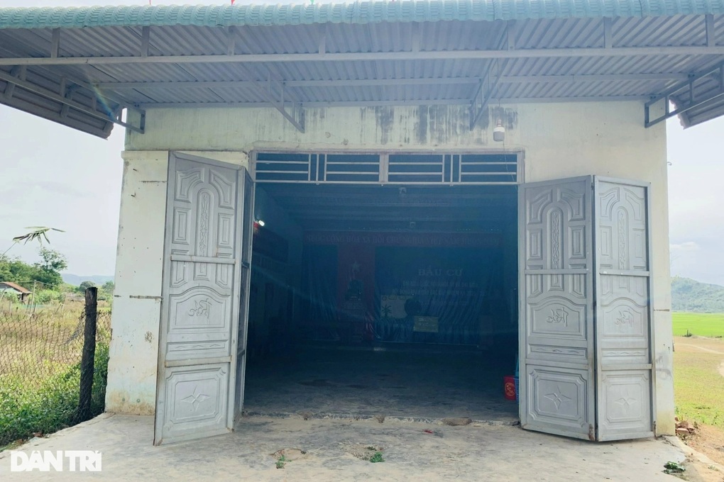 Khởi công xây dựng điểm trường Dân trí giúp học sinh nghèo tại Đắk Lắk - 10 Khởi công xây dựng điểm trường Dân trí giúp học sinh nghèo tại Đắk Lắk - 10