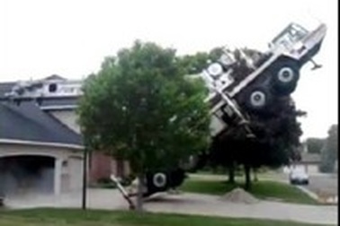 Vụ tai nạn hy hữu tại công trình xây dựng