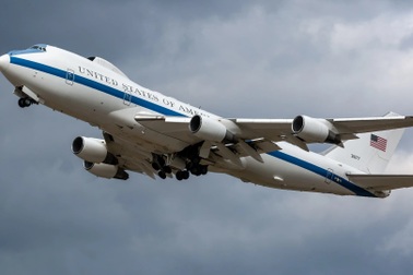 Máy bay "Ngày tận thế" của Mỹ hạ cánh gần thủ đô Washington