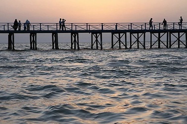 Các nhà khoa học dự báo mực nước biển Caspi có thể hạ xuống 18 mét