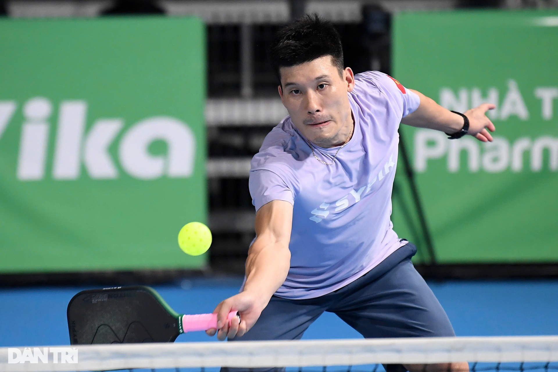 Rực rỡ các trận cầu đinh ngày thi đấu thứ 2 giải pickleball báo Dân trí - 13 Rực rỡ các trận cầu đinh ngày thi đấu thứ 2 giải pickleball báo Dân trí - 13