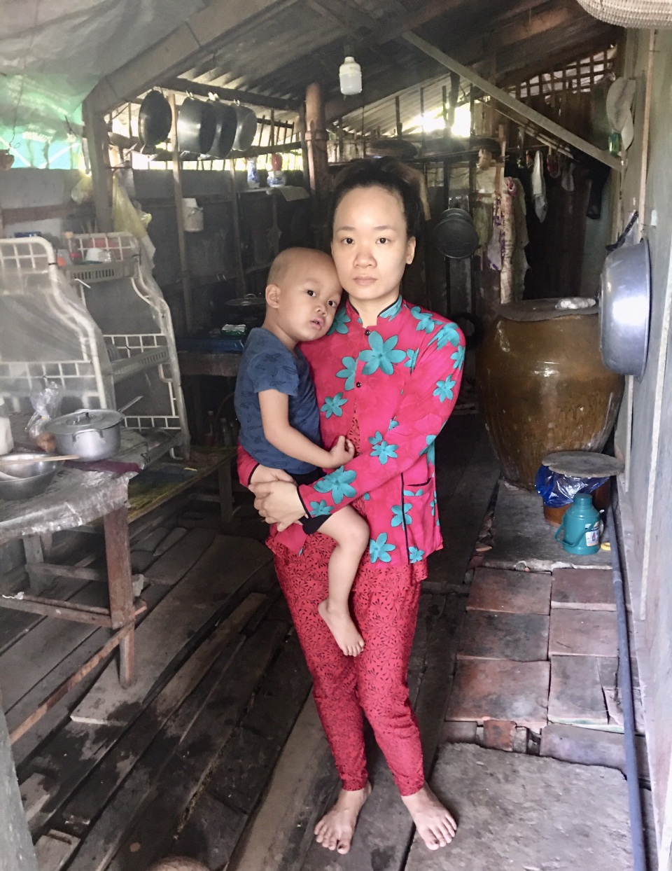 Người cha nghèo mang nhà đi cầm cố cầu xin bạn đọc cứu con trai 3 tuổi - 5 Người cha nghèo mang nhà đi cầm cố cầu xin bạn đọc cứu con trai 3 tuổi - 5
