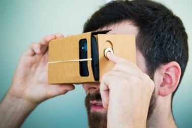 Tự chế kính thực tế ảo từ... thùng cạc-tông