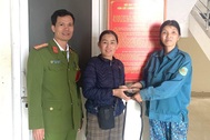 Hành động đẹp của người phụ nữ thu mua ve chai