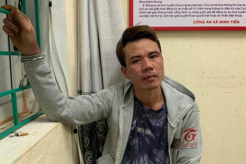 Người đàn ông say rượu cầm kéo dọa giết công an - 2 Người đàn ông say rượu cầm kéo dọa giết công an - 2
