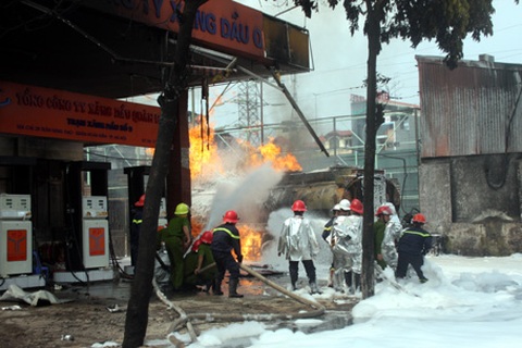 Yêu cầu rà soát lại toàn bộ hệ thống kinh doanh xăng dầu