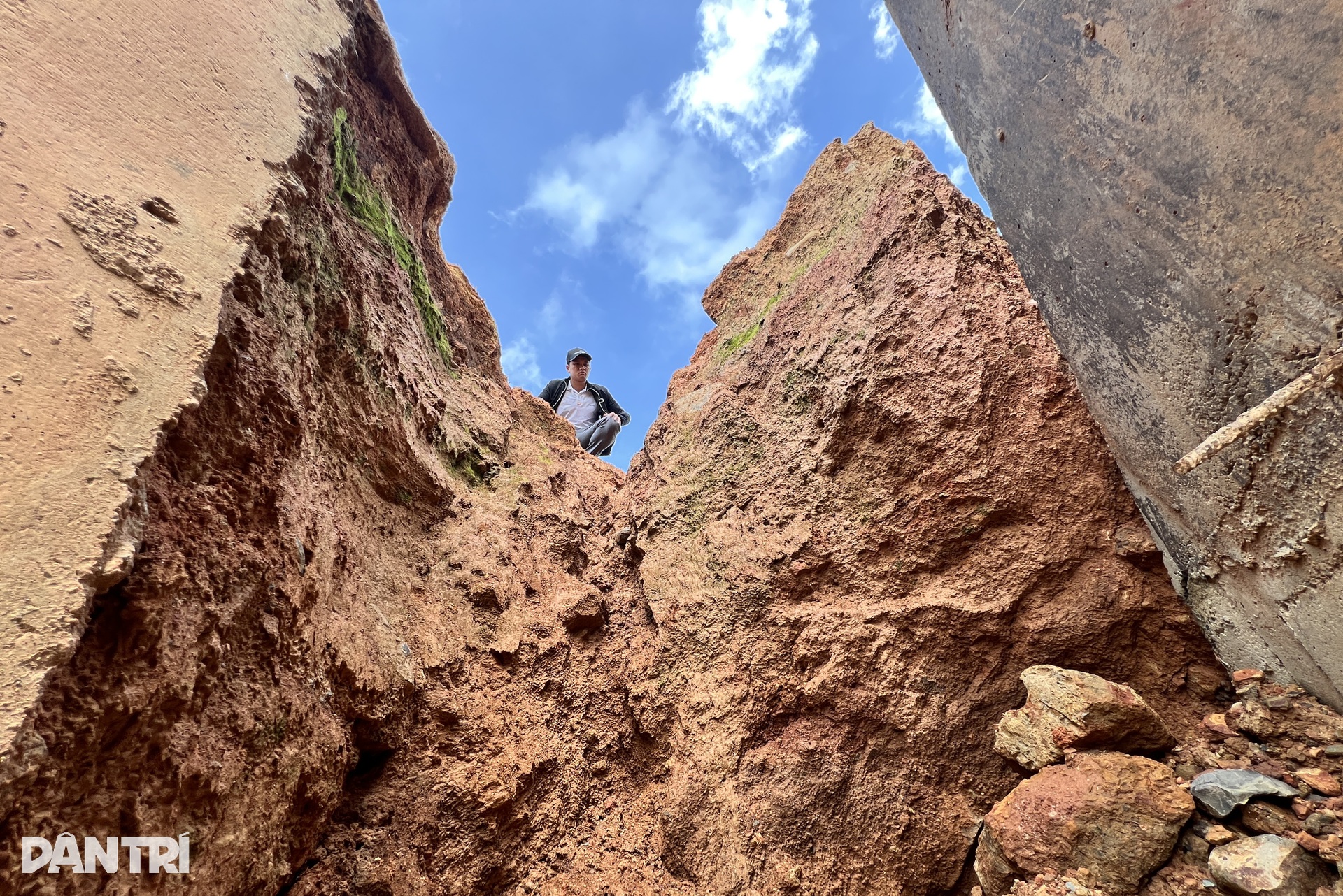 Hồ chứa nước trăm tỷ ở Lâm Đồng nứt vỡ, nguy cơ tiền mất, công trình nát - 5 Hồ chứa nước trăm tỷ ở Lâm Đồng nứt vỡ, nguy cơ tiền mất, công trình nát - 5