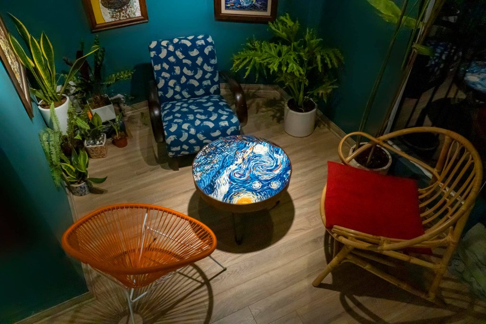 Căn hộ tập thể cũ lột xác thành phòng tranh chỉ với 16 triệu đồng - 9 Căn hộ tập thể cũ lột xác thành phòng tranh chỉ với 16 triệu đồng - 9