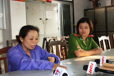 Khởi tố và bắt giam kẻ nhét băng vệ sinh vào mồm cháu bé 2 tuổi