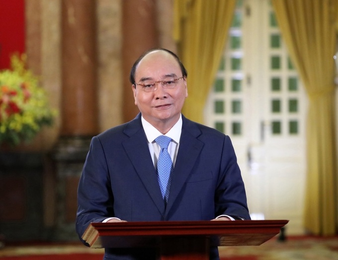 Chủ tịch nước Nguyễn Xuân Phúc được mời phát biểu chính, định hướng cho thảo luận tại phiên đầu tiên của Hội nghị thượng đỉnh APEC