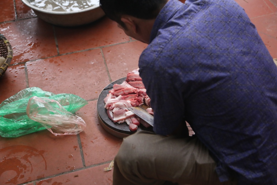Mổ lợn gói bánh chưng đón Tết ở Đồng Tâm - 7 Mổ lợn gói bánh chưng đón Tết ở Đồng Tâm - 7