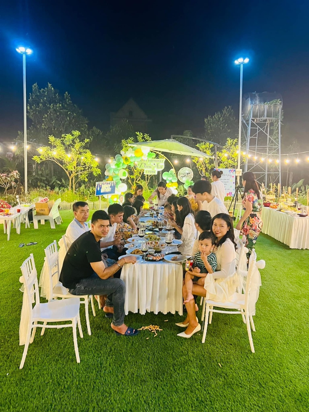 Mẹ đơn thân bỏ phố về quê chi tiền tỷ xây biệt thự 400m2 ở Hà Tĩnh báo hiếu - 6 Mẹ đơn thân bỏ phố về quê chi tiền tỷ xây biệt thự 400m2 ở Hà Tĩnh báo hiếu - 6