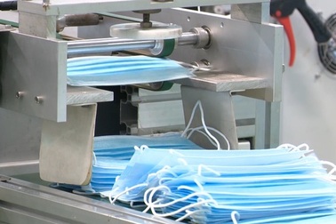 Hỏa tốc kiểm tra việc nhập khẩu dây chuyền sản xuất khẩu trang lạc hậu