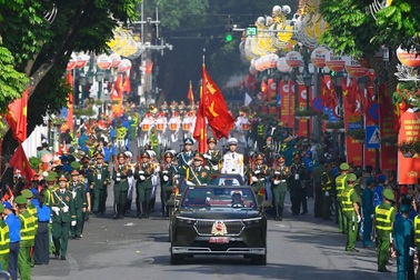 Xe điện VinFast xuất hiện đầy ấn tượng trong đội hình diễu binh 2/9