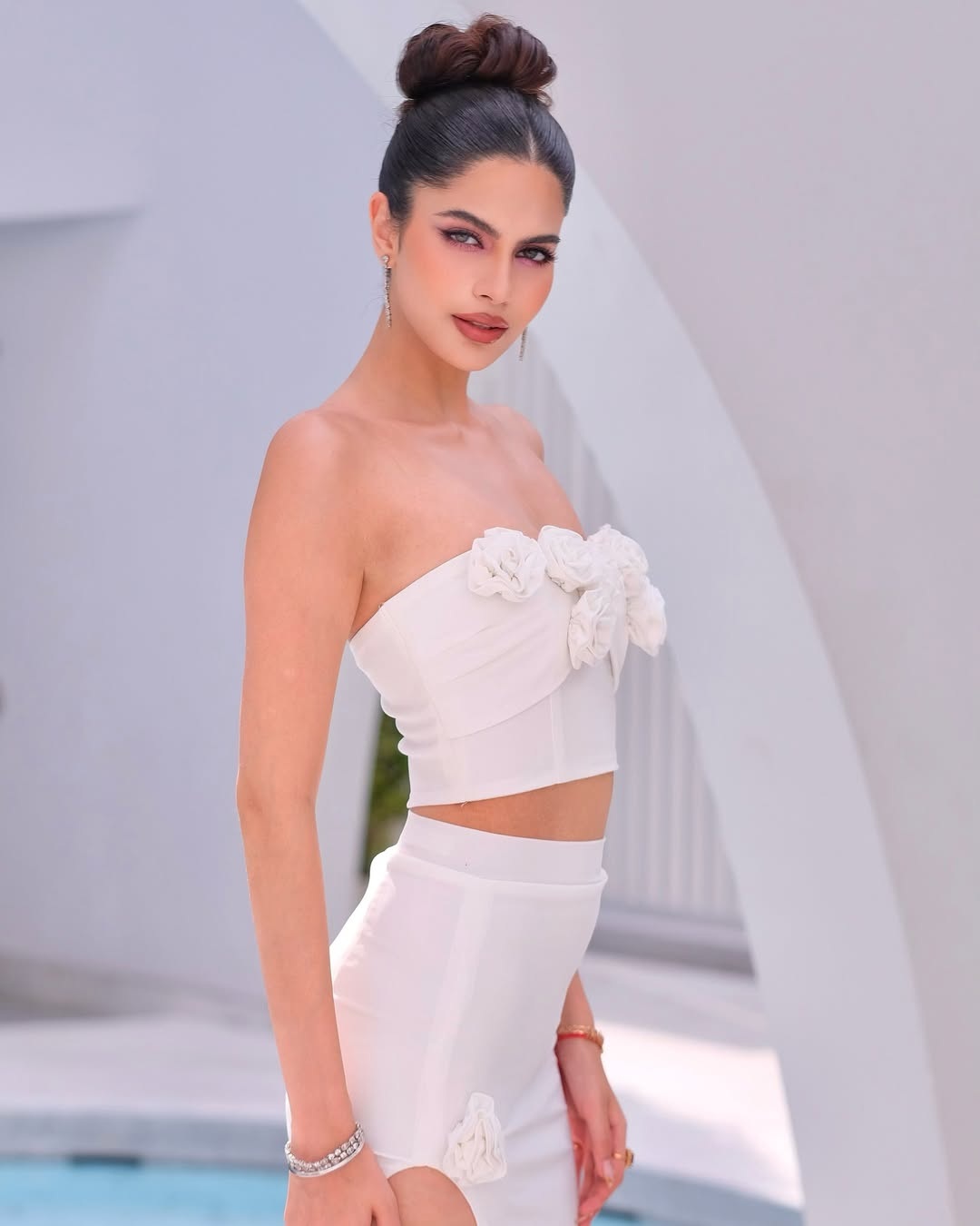 Nhan sắc của người đẹp Ấn Độ vừa từ bỏ vương miện Hoa hậu Hòa bình Quốc tế - 8 Nhan sắc của người đẹp Ấn Độ vừa từ bỏ vương miện Hoa hậu Hòa bình Quốc tế - 8