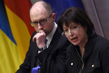 Cận kề phá sản, Ukraine sẽ liều "uống thuốc độc"?