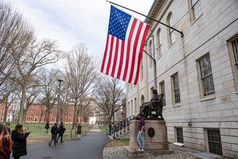 Đại học Harvard nhận thêm tài trợ sau khi bị ông Trump đóng băng 2,2 tỷ USD