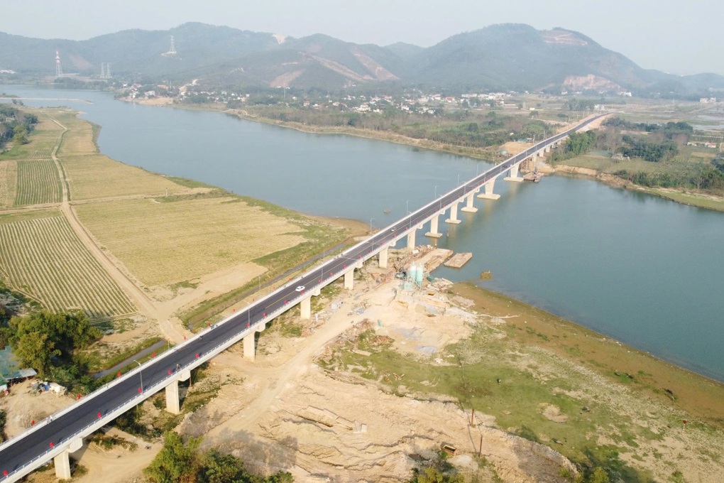Thông xe 2 dự án đường nghìn tỷ ở Thanh Hóa - 1 Thông xe 2 dự án đường nghìn tỷ ở Thanh Hóa - 1