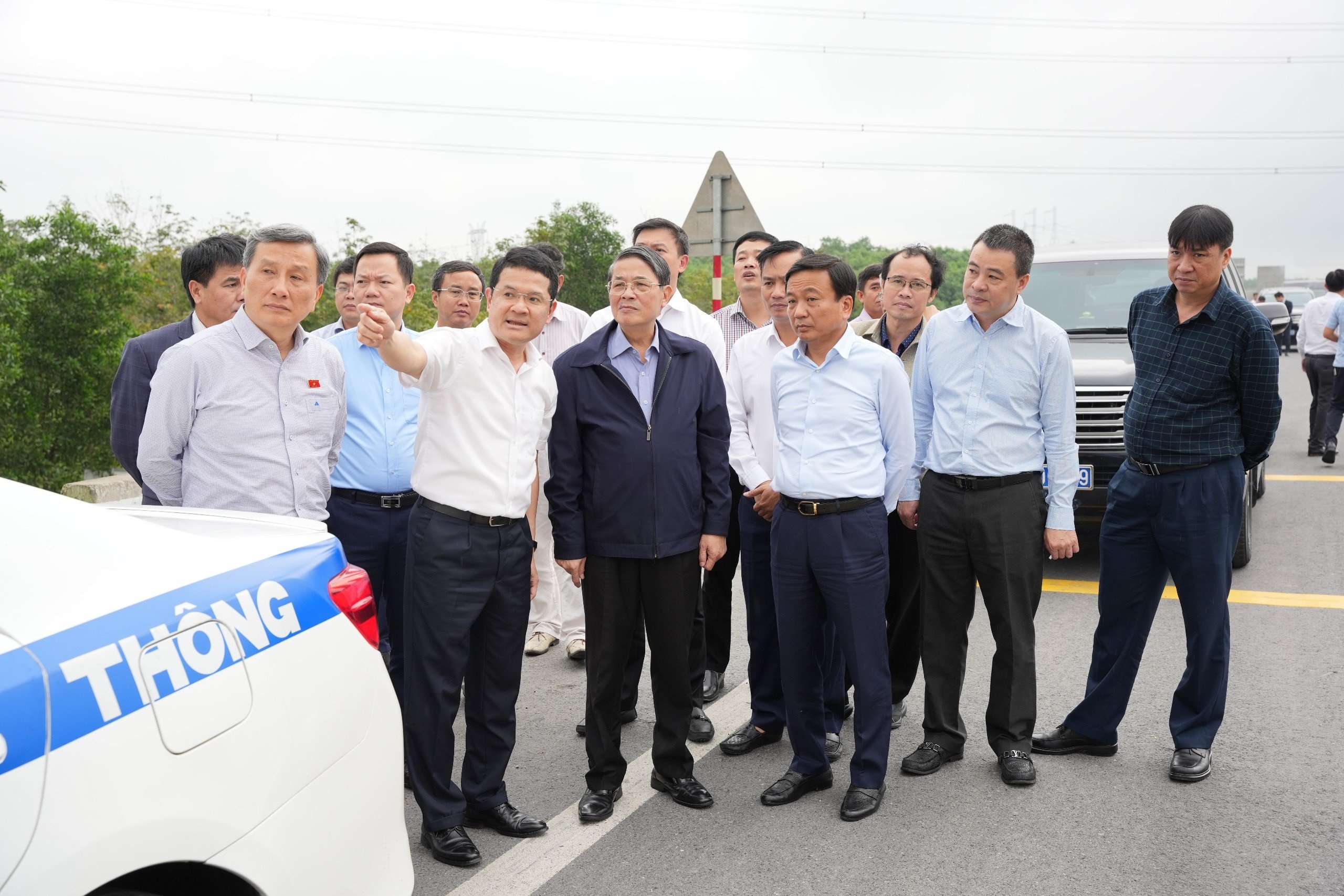 Hai tỉnh giải phóng xong mặt bằng để nâng cấp cao tốc Cam Lộ - La Sơn - 1