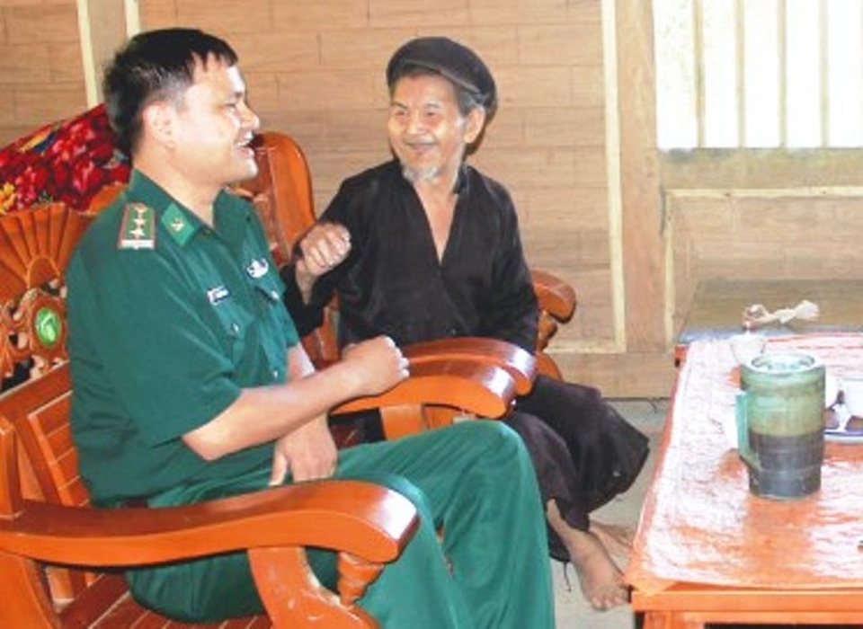 Gia đình truyền đời bảo vệ cột mốc biên cương - 1 Gia đình truyền đời bảo vệ cột mốc biên cương - 1