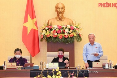 Người nhiễm HIV buộc phải “khai” với bạn tình?