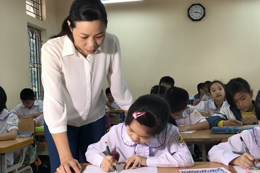 Bỏ việc nhà, mất ăn, mất ngủ vì thi giáo viên giỏi