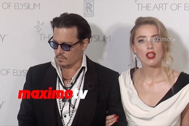 Amber Heard và Amber Heard đẹp đôi tại LHP