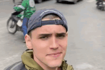 Thuê nhà ăn chơi một ngày ở Hà Nội hết 800.000 đồng, khách Tây sốc vì rẻ