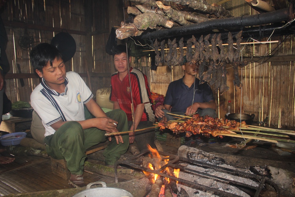 Lên cổng trời Ngọc Linh săn “chuột quý tộc” - 8 Lên cổng trời Ngọc Linh săn “chuột quý tộc” - 8