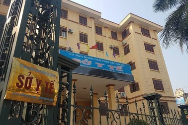 Lùm xum quanh gói thầu mua sắm tài sản, Bệnh viện Nội tiết Bắc Giang nói gì?