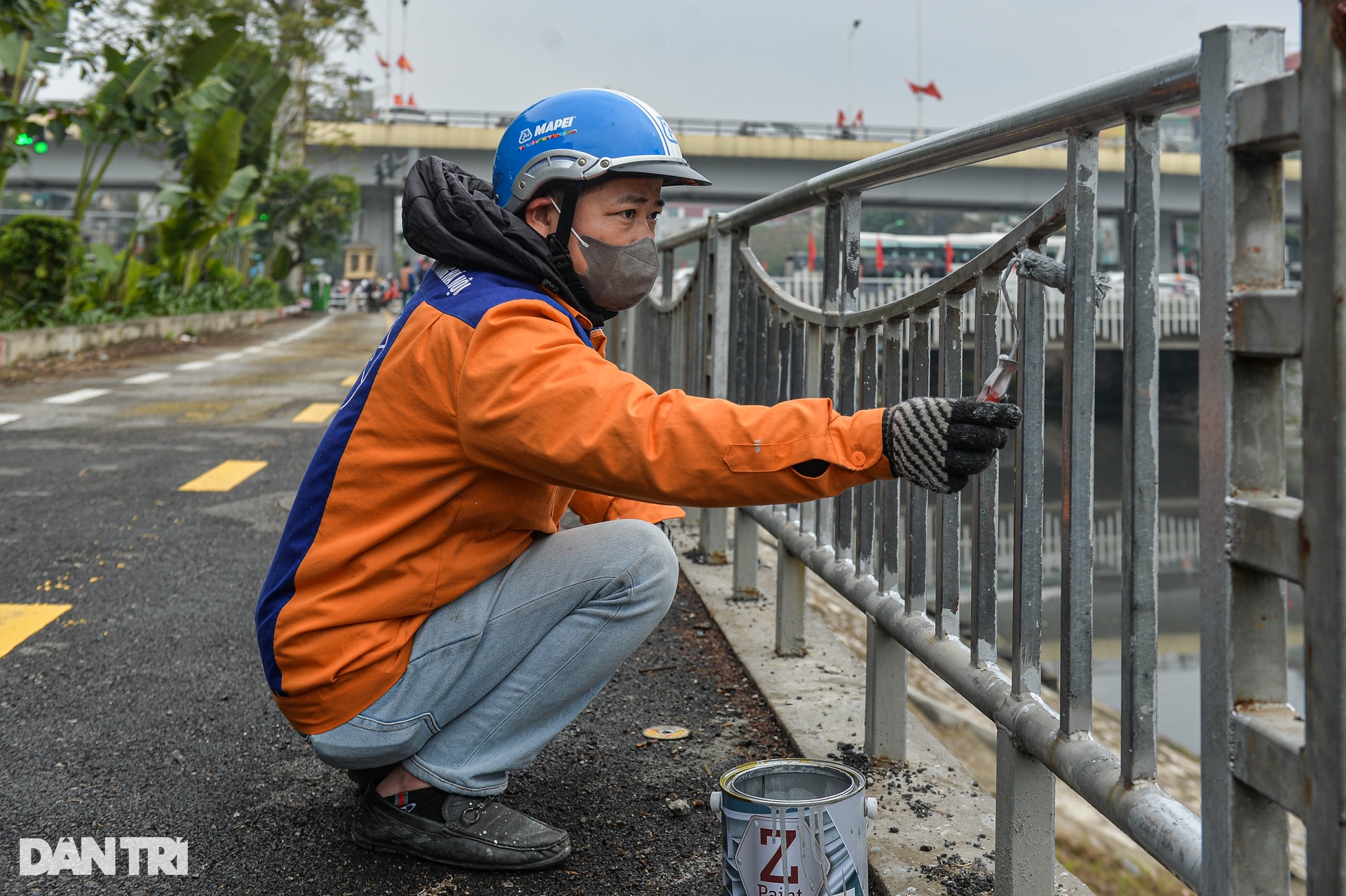 Làn đường đầu tiên dành riêng cho xe đạp ở Hà Nội thành hình - 9