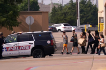 Xả súng tại trung tâm thương mại Mỹ