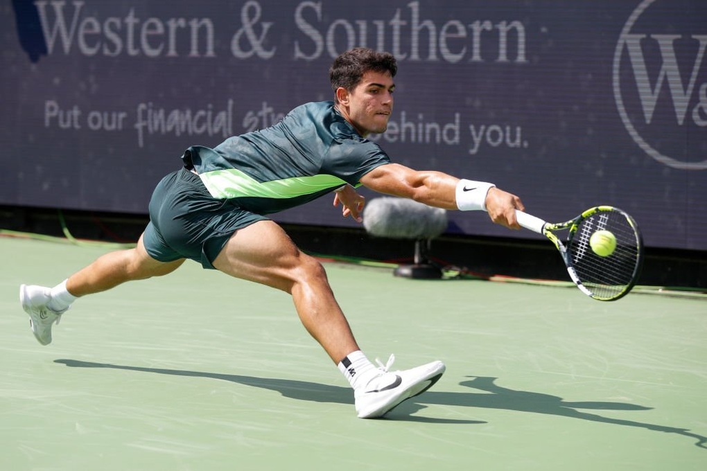 Alcaraz, Djokovic vào tứ kết Cincinnati Masters - 2 Alcaraz, Djokovic vào tứ kết Cincinnati Masters - 2