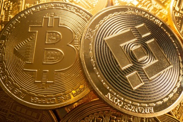 Đồng loạt tăng, vốn hóa thị trường tiền điện tử lấy lại mốc 2.000 tỷ USD