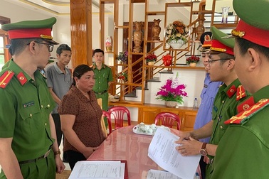 Khởi tố Giám đốc Hợp tác xã nón lá