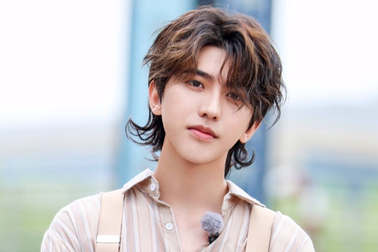 Mỹ nam Thái Tử Khôn vướng nghi vấn mất hàng tỷ đồng cho phẫu thuật thẩm mỹ