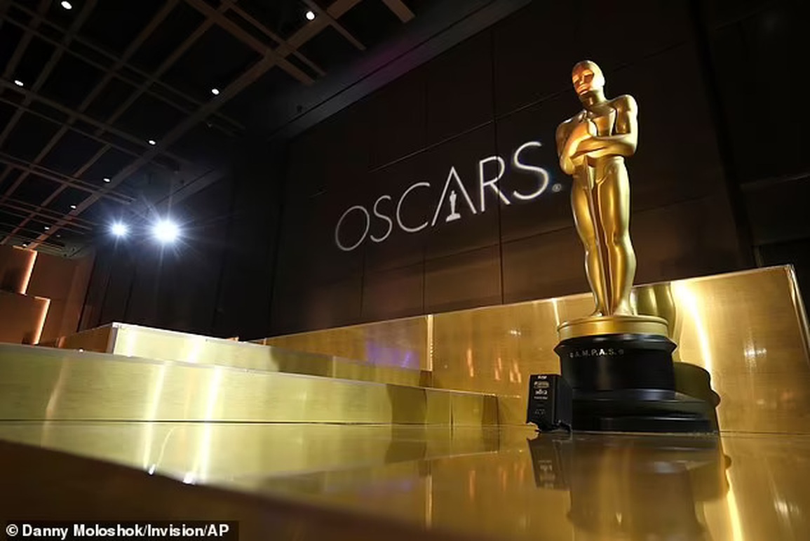 Oscar 2022: Vừa đánh người, Will Smith giành luôn tượng vàng - 1 Oscar 2022: Vừa đánh người, Will Smith giành luôn tượng vàng - 1