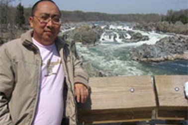 Nhạc sỹ Tuấn Khanh làm MC 