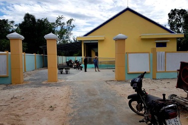 Bé 4 tuổi bị điện giật tử vong ở trường mầm non mới xây