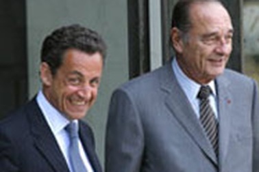 Sarkozy, Chirac chuẩn bị chuyển giao quyền lực