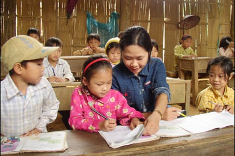 Chạnh lòng thưởng Tết giáo viên