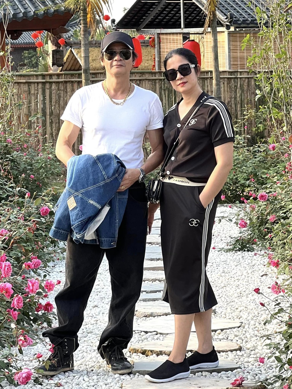 NSƯT Võ Hoài Nam tuổi 59: Cuộc sống bình yên bên vợ kém 12 tuổi và 4 con - 7 NSƯT Võ Hoài Nam tuổi 59: Cuộc sống bình yên bên vợ kém 12 tuổi và 4 con - 7