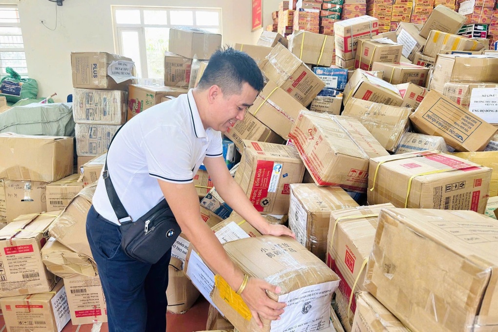 Trót buông lời vô cảm về bão lũ, học sinh nhận bài học quý về lòng nhân ái - 3 Trót buông lời vô cảm về bão lũ, học sinh nhận bài học quý về lòng nhân ái - 3