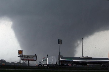 Bão cực mạnh tàn phá trung-nam nước Mỹ, ít nhất 215 người chết