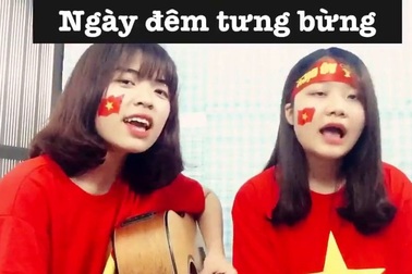 2 nữ cổ động viên thể hiện “Việt Nam ơi vô địch luôn được không”