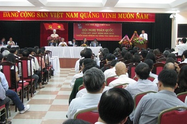 Báo chí góp phần quan trọng trong sự phát triển chung của đất nước.