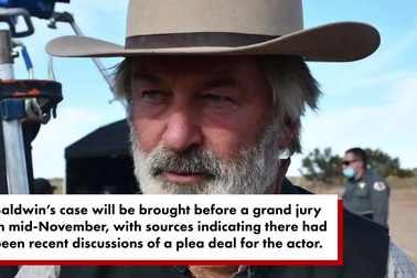 Tài tử Alec Baldwin hai lần đối diện tội danh ngộ sát