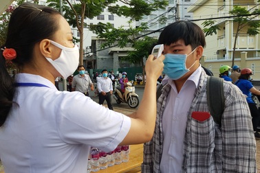 Chống dịch Covid-19, Khánh Hòa tạm ngừng karaoke, bar, vũ trường...